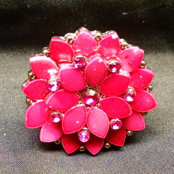 Elegant Flower Daisy-like Rhinestone Sexy Ring